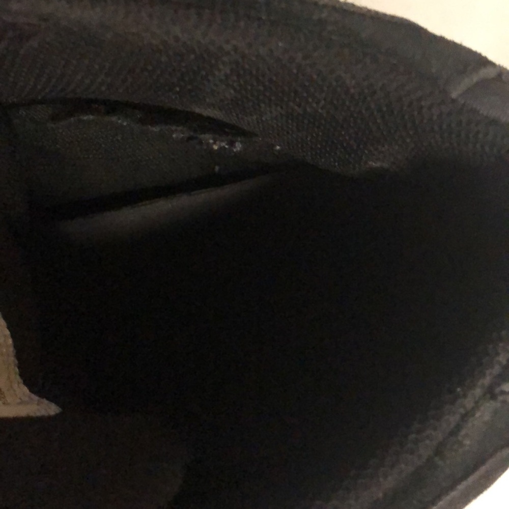 Nikes. 6.0 - Picture 4 of 4